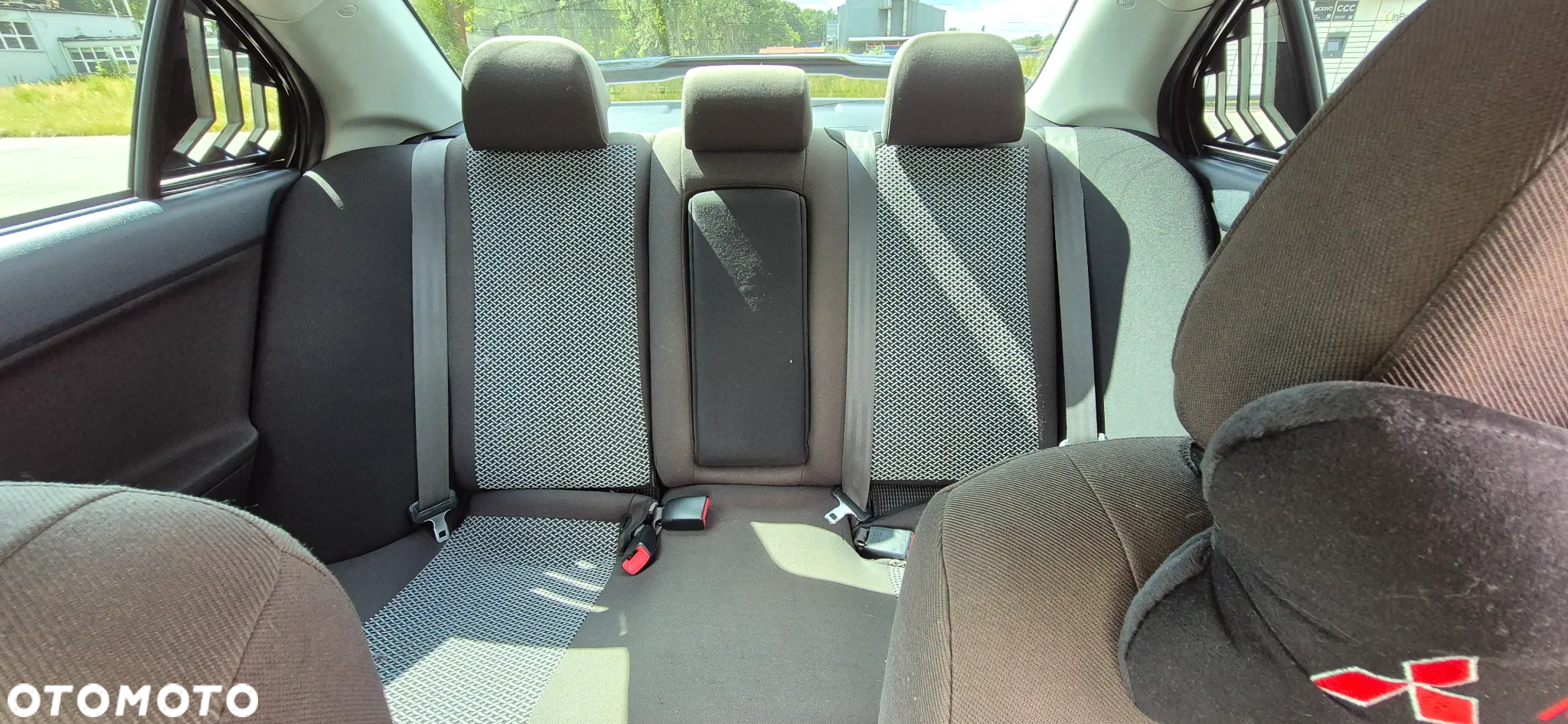 Mitsubishi Lancer - 14