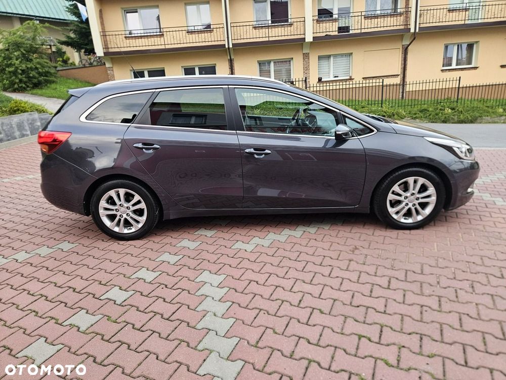 Kia Ceed 1.6 CRDi SCR L Business Line Plus - 10