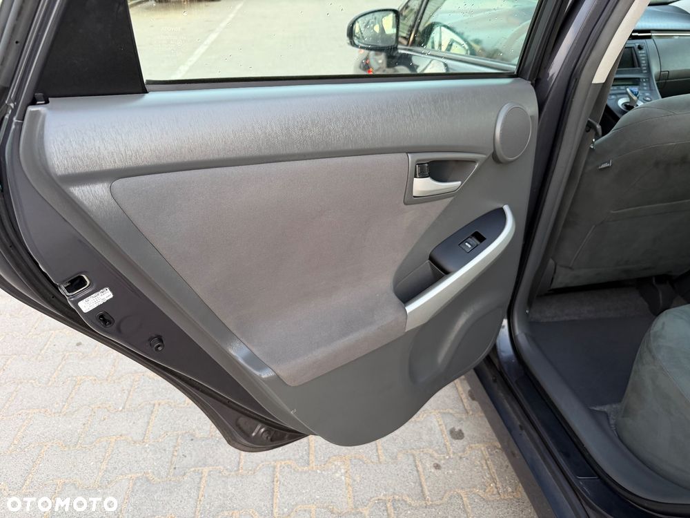 Toyota Prius 1.8 HSD Prestige - 21