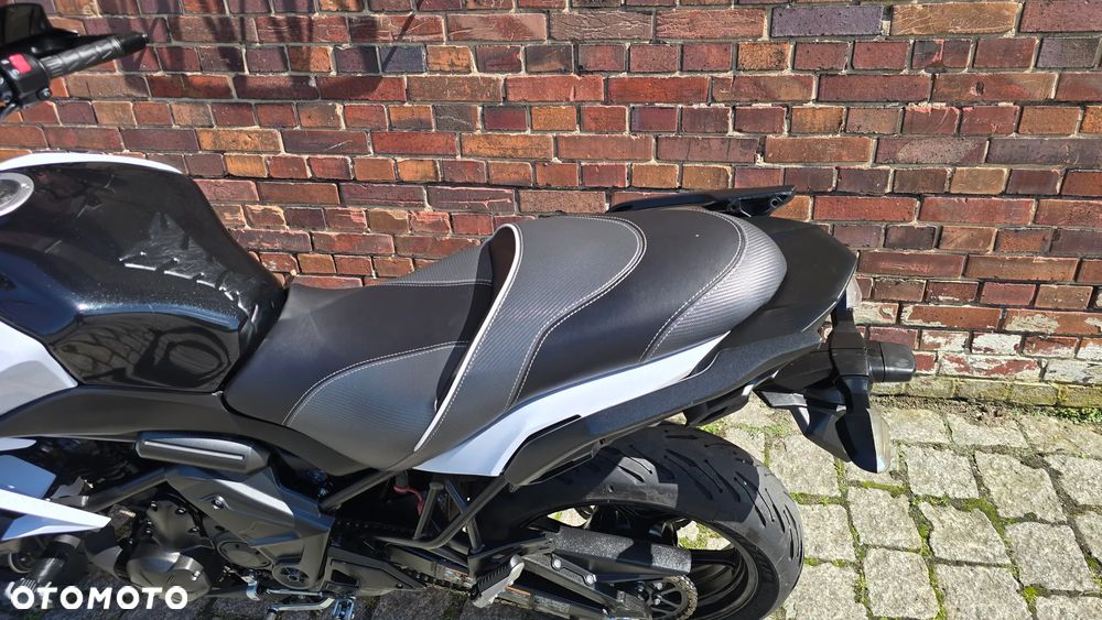 Kawasaki Versys 650 - 13