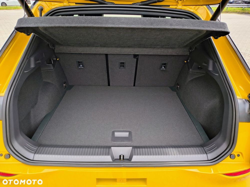 Volkswagen T-Roc 1.5 eTSI R-Line DSG - 32