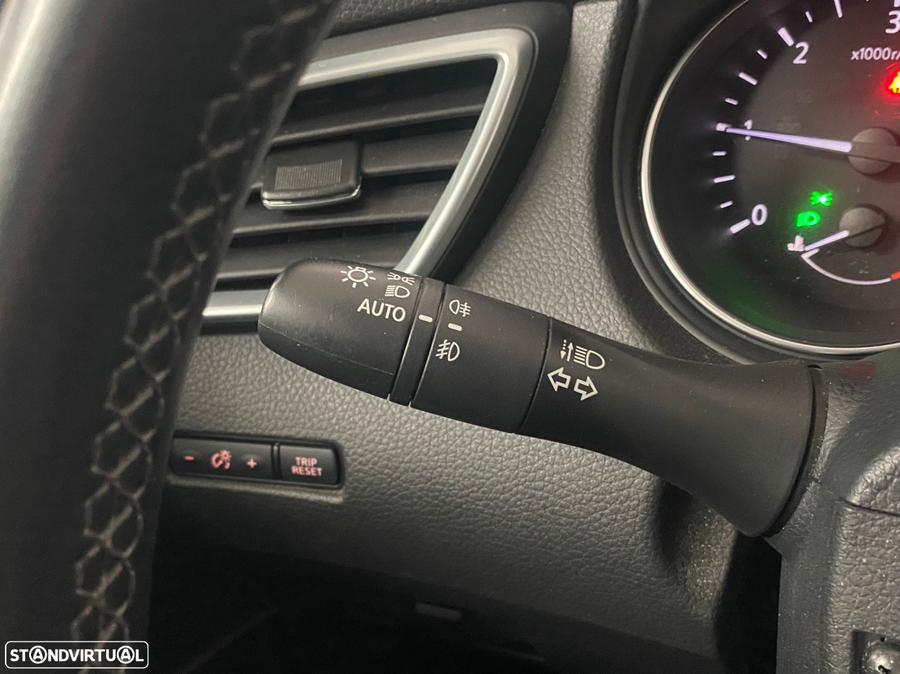 Nissan Qashqai 1.5 dCi N-Connecta DCT - 17