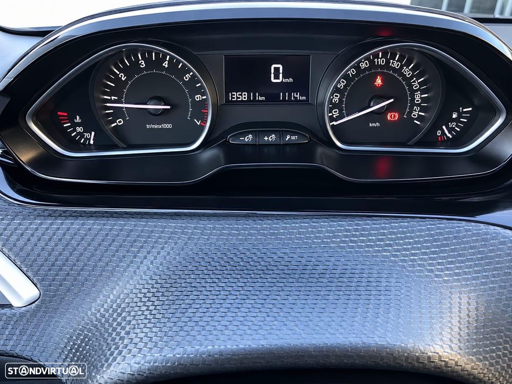 Peugeot 208 1.2 PureTech Active - 8