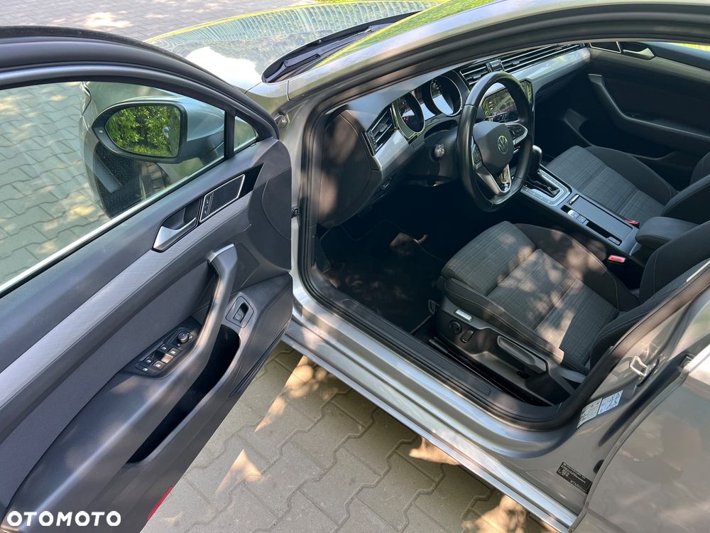 Volkswagen Passat Variant 1.5 TSI EVO Business DSG - 11