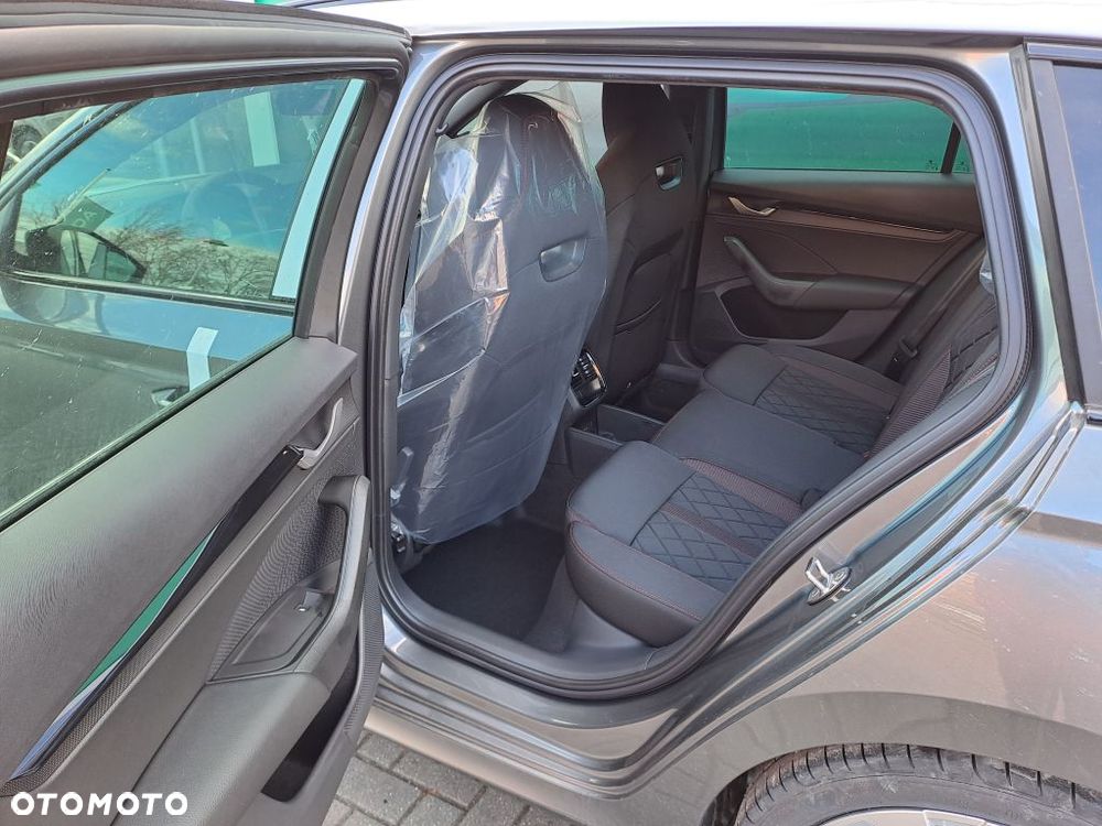 Skoda Octavia 2.0 TSI RS DSG - 6