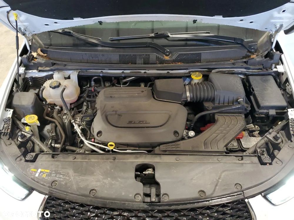 Chrysler Pacifica - 12