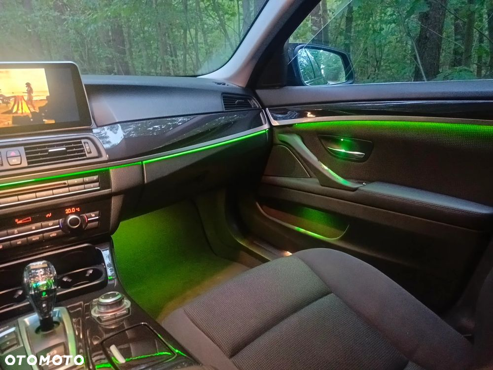 BMW Seria 5 ver-520d-touring - 25