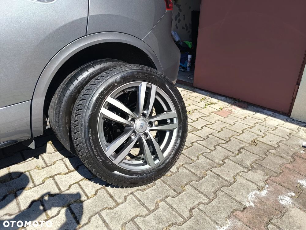 Nissan Qashqai 1.3 DIG-T N-CONNECTA - 27
