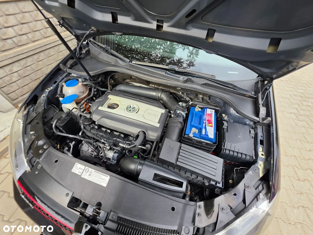 Volkswagen Golf - 34