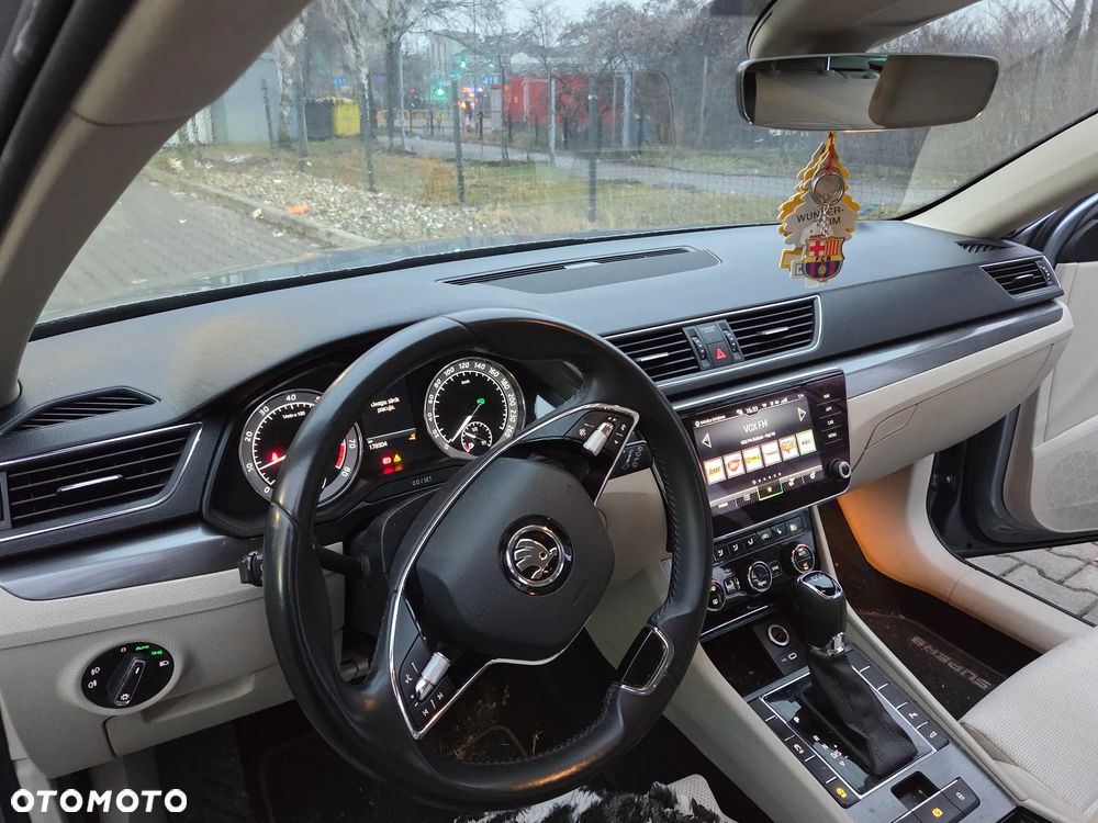 Skoda Superb 2.0 TSI Style DSG - 4