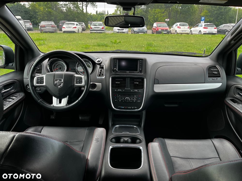 Dodge Grand Caravan 3.6 R/T - 14