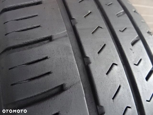 205/65/R16C 107/105T HANKOOK RADIAL RA28 - 3