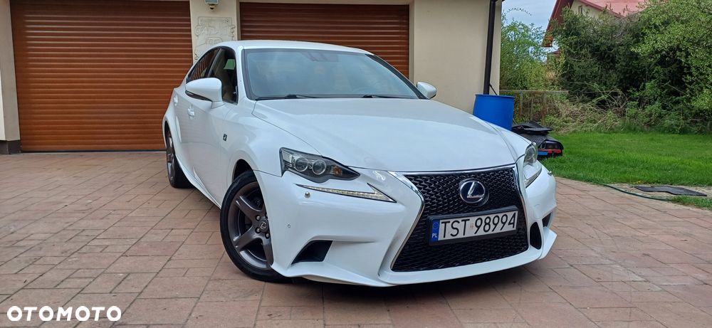 Lexus IS ver-300h-f-sport - 2