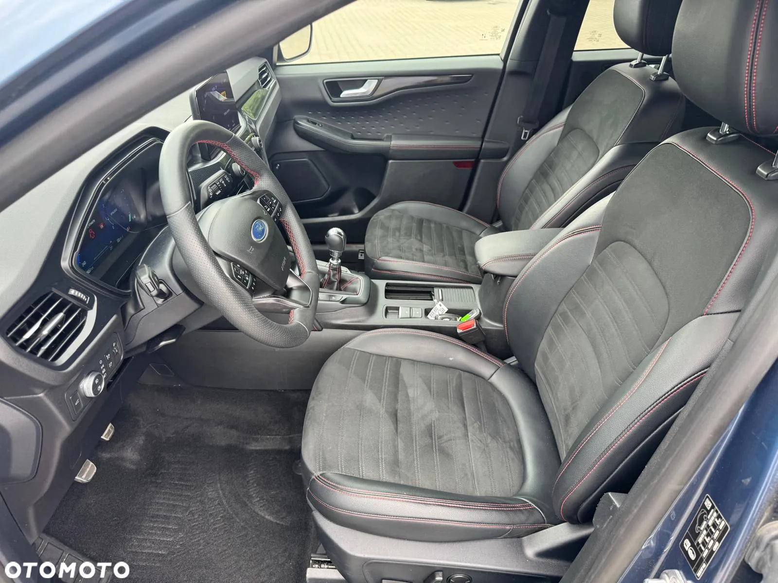 Ford Kuga 2.0 EcoBlue Hybrid ST-LINE - 20