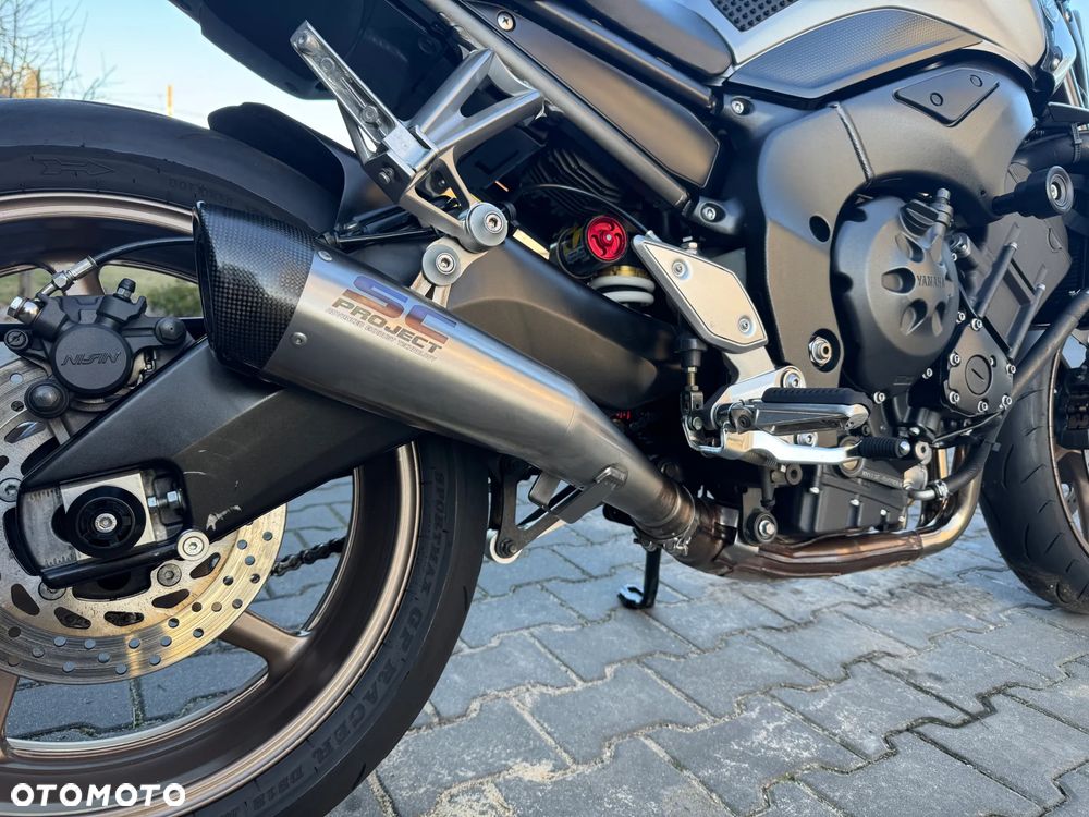 Yamaha FZ - 17
