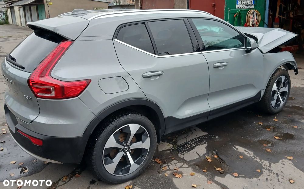 Volvo XC 40 2024