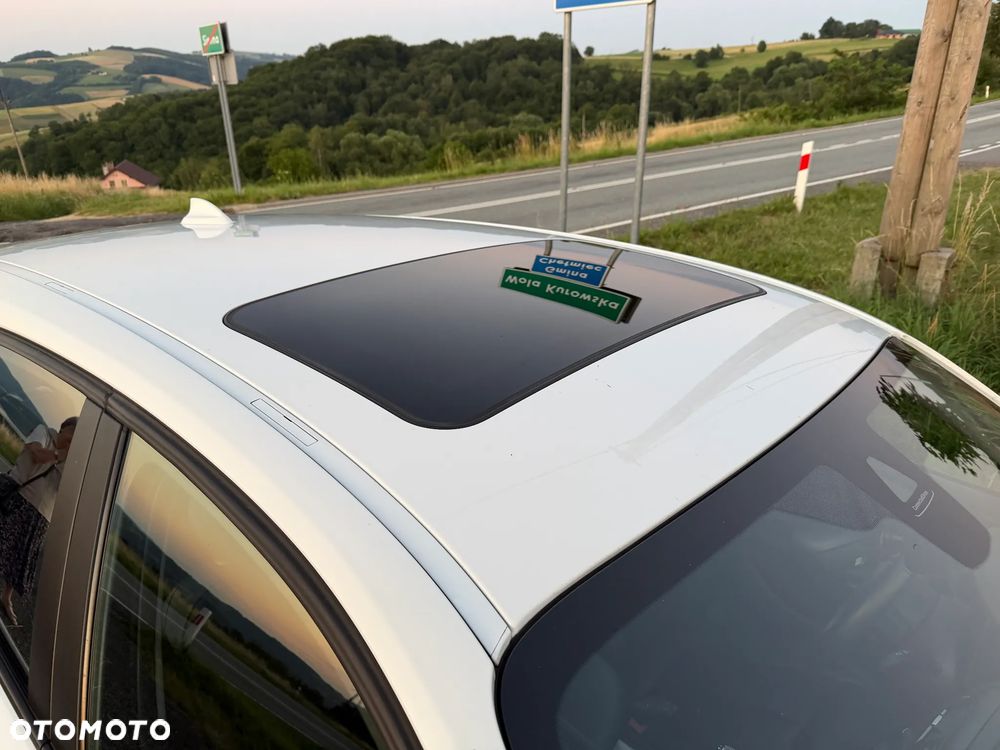 BMW Seria 1 120d Sport Line - 3