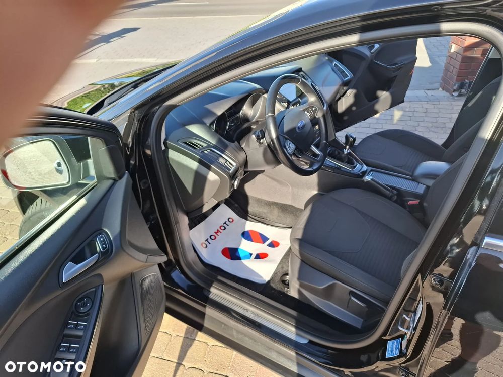 Ford Focus 1.0 EcoBoost Titanium - 9