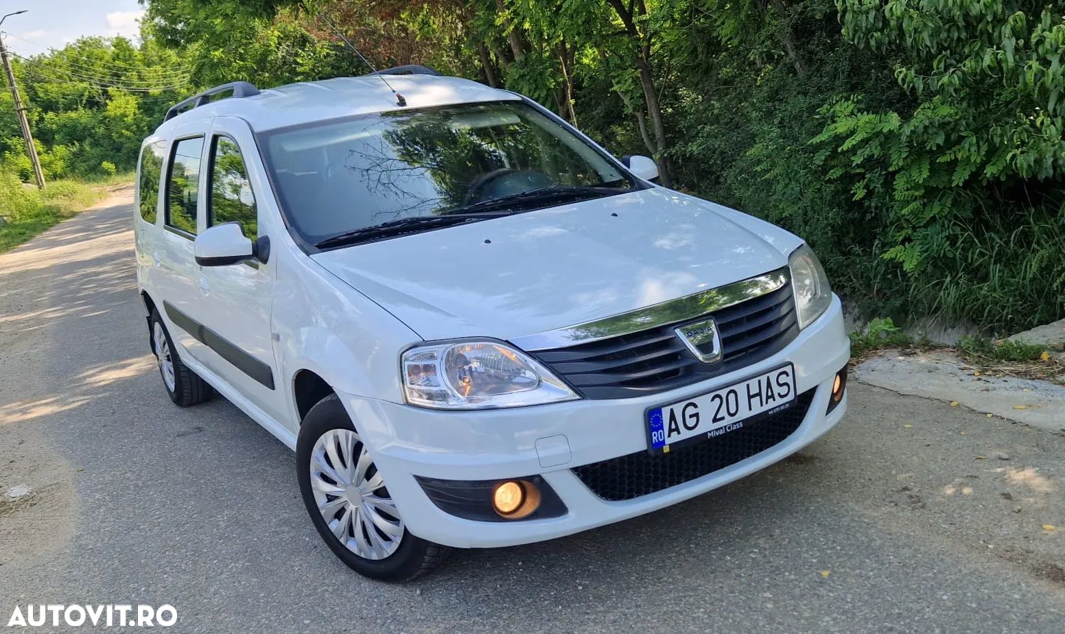 Dacia Logan MCV 1.6 MPI Laureate - 1