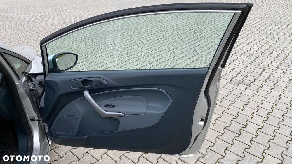 Ford Fiesta - 27