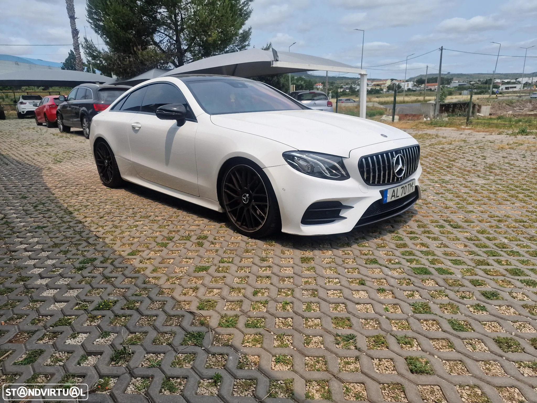 Mercedes-Benz E 220 d Coupe 9G-TRONIC AMG Line - 11