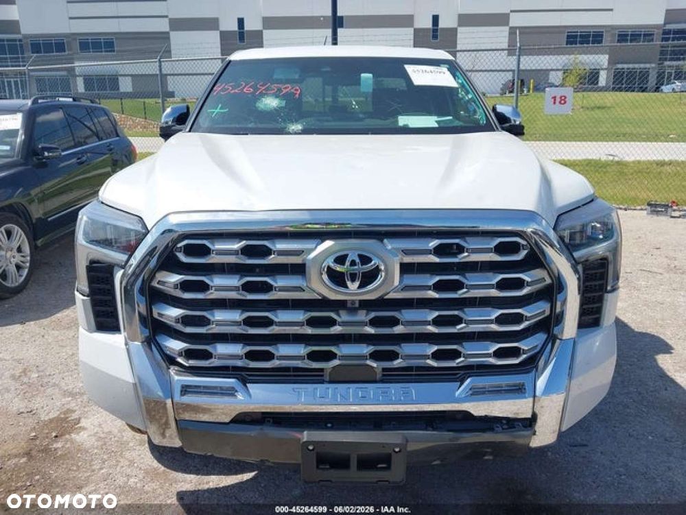 Toyota Tundra - 8