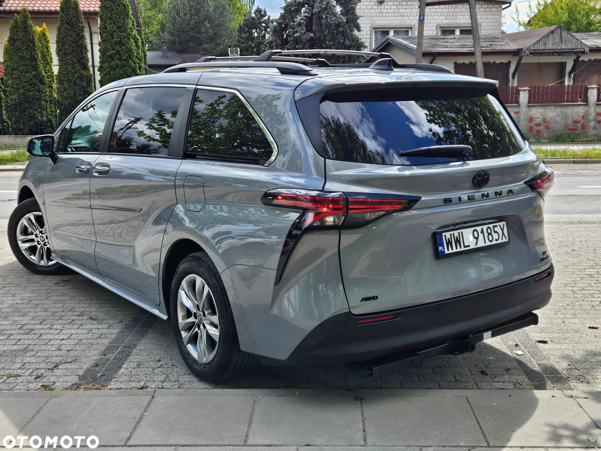 Toyota Sienna - 3