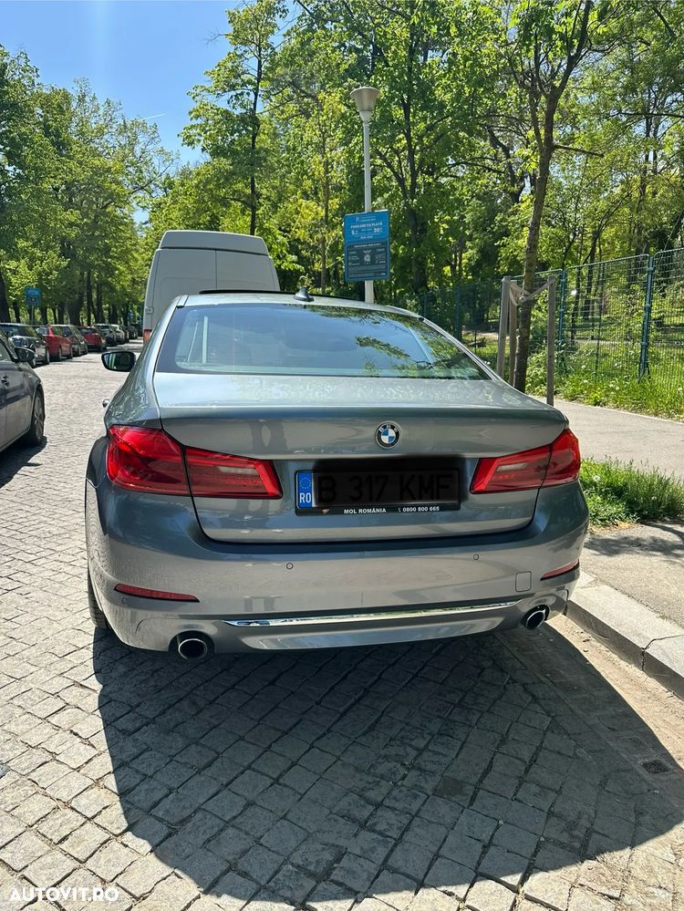 BMW Seria 5 530i xDrive AT - 7