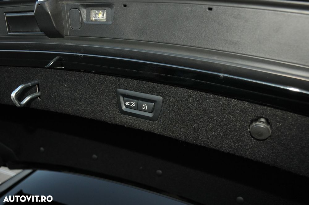 BMW Seria 8 840i - 28