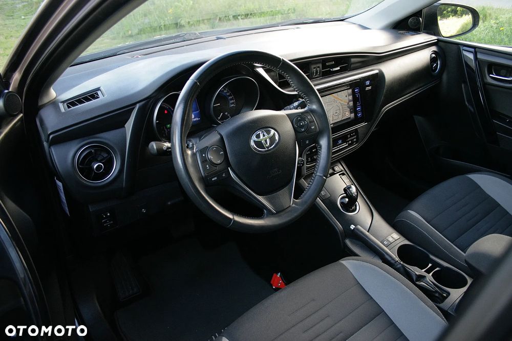 Toyota Auris - 10