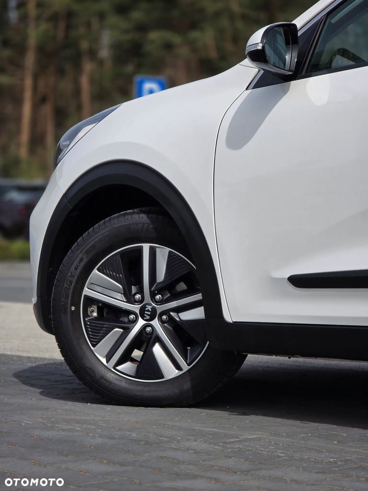 Kia Niro 1.6 GDI Hybrid L Business Line - 25