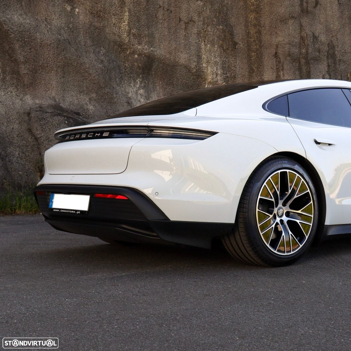 Porsche Taycan Standard - 6