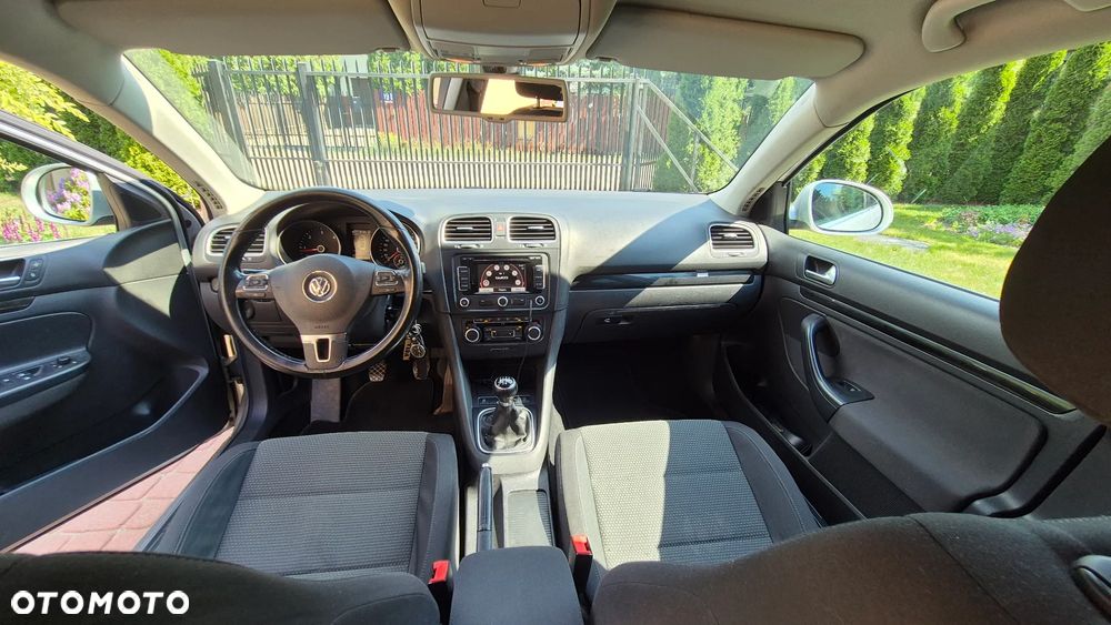 Volkswagen Golf 1.6 TDI DPF BlueMotion - 19