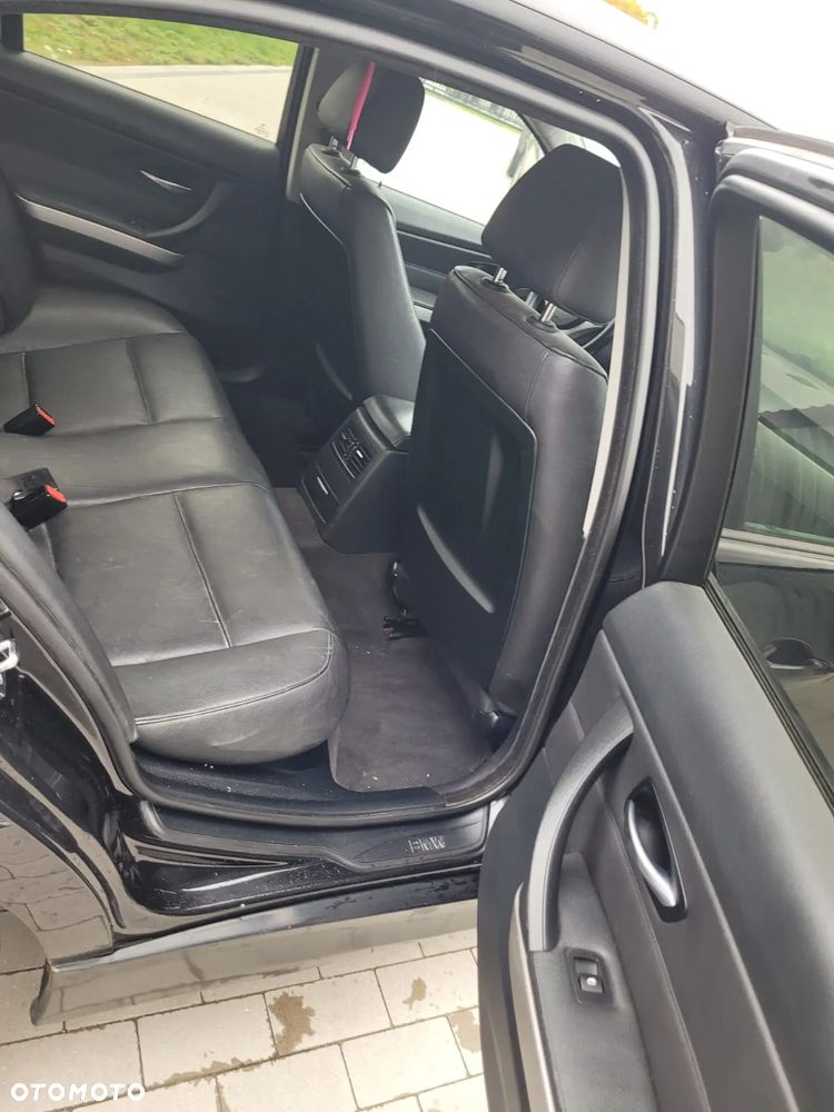 BMW Seria 3 318d - 20