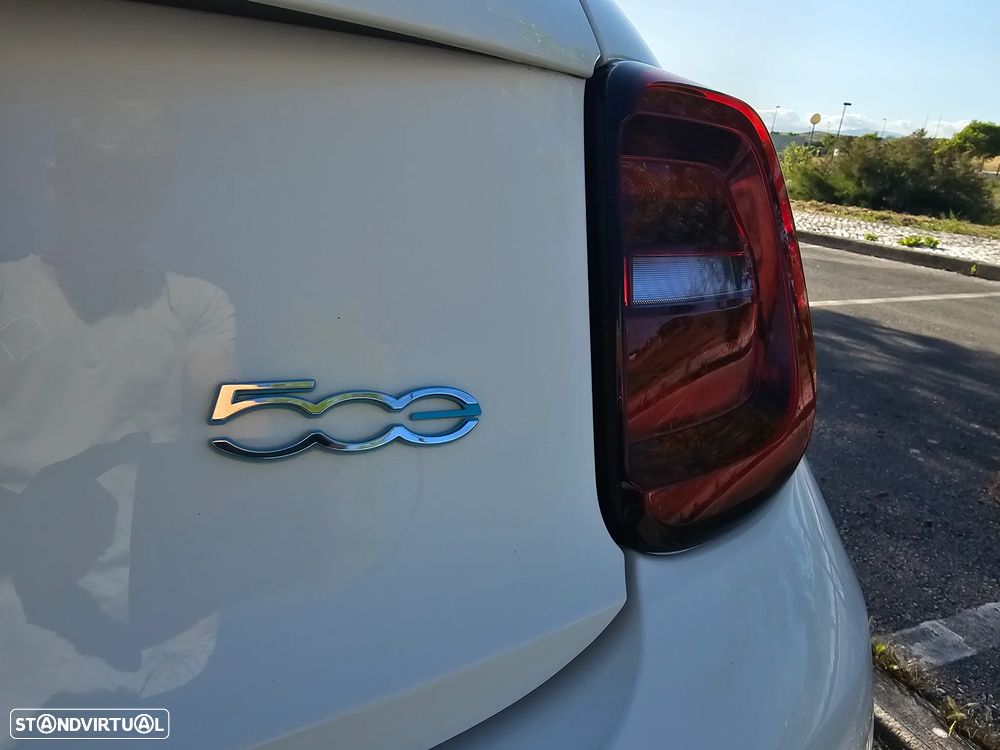 Fiat 500e C (RED) - 14
