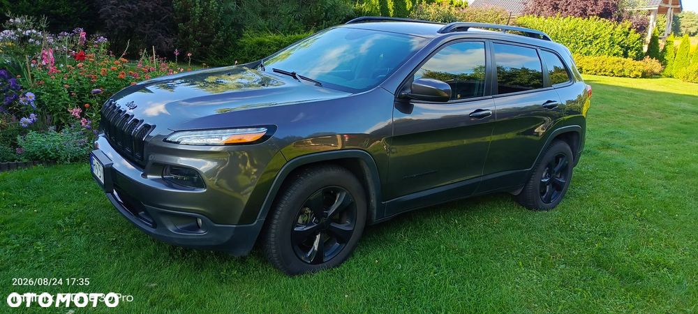 Jeep Cherokee - 4
