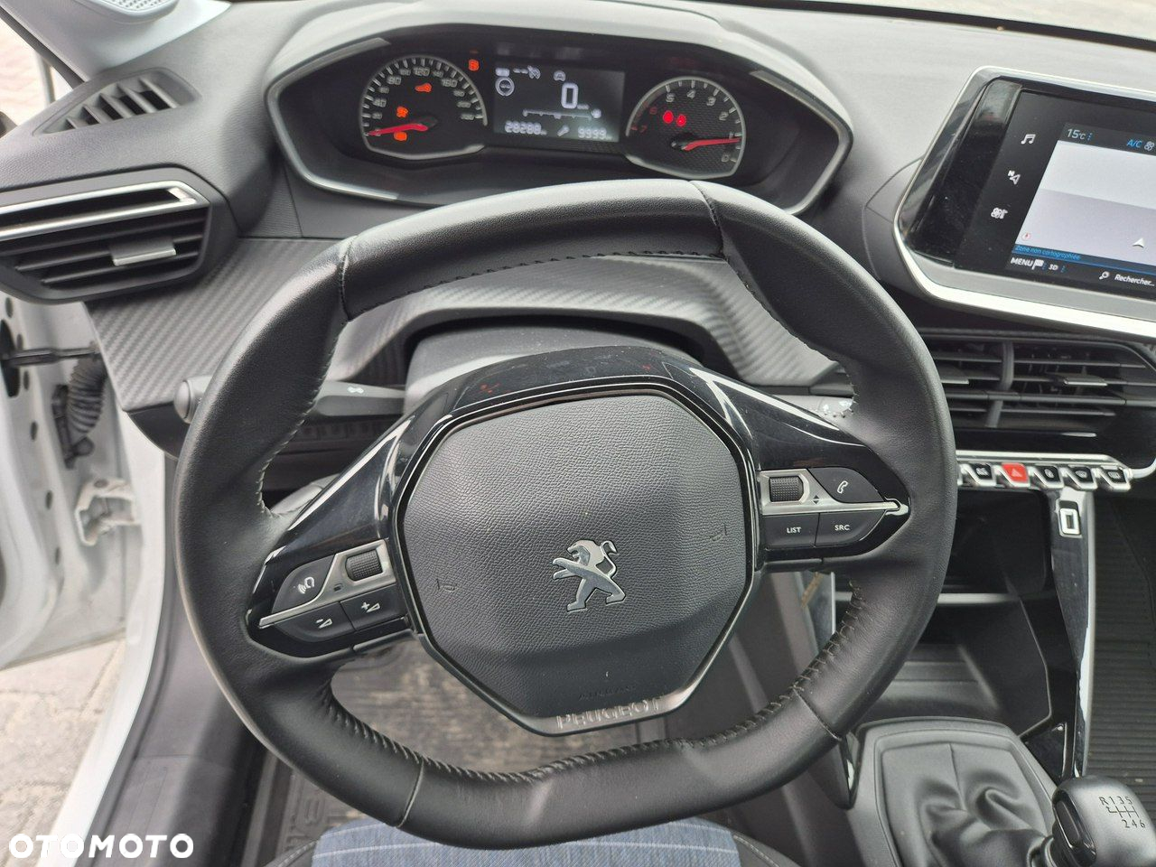 Peugeot 208 - 6