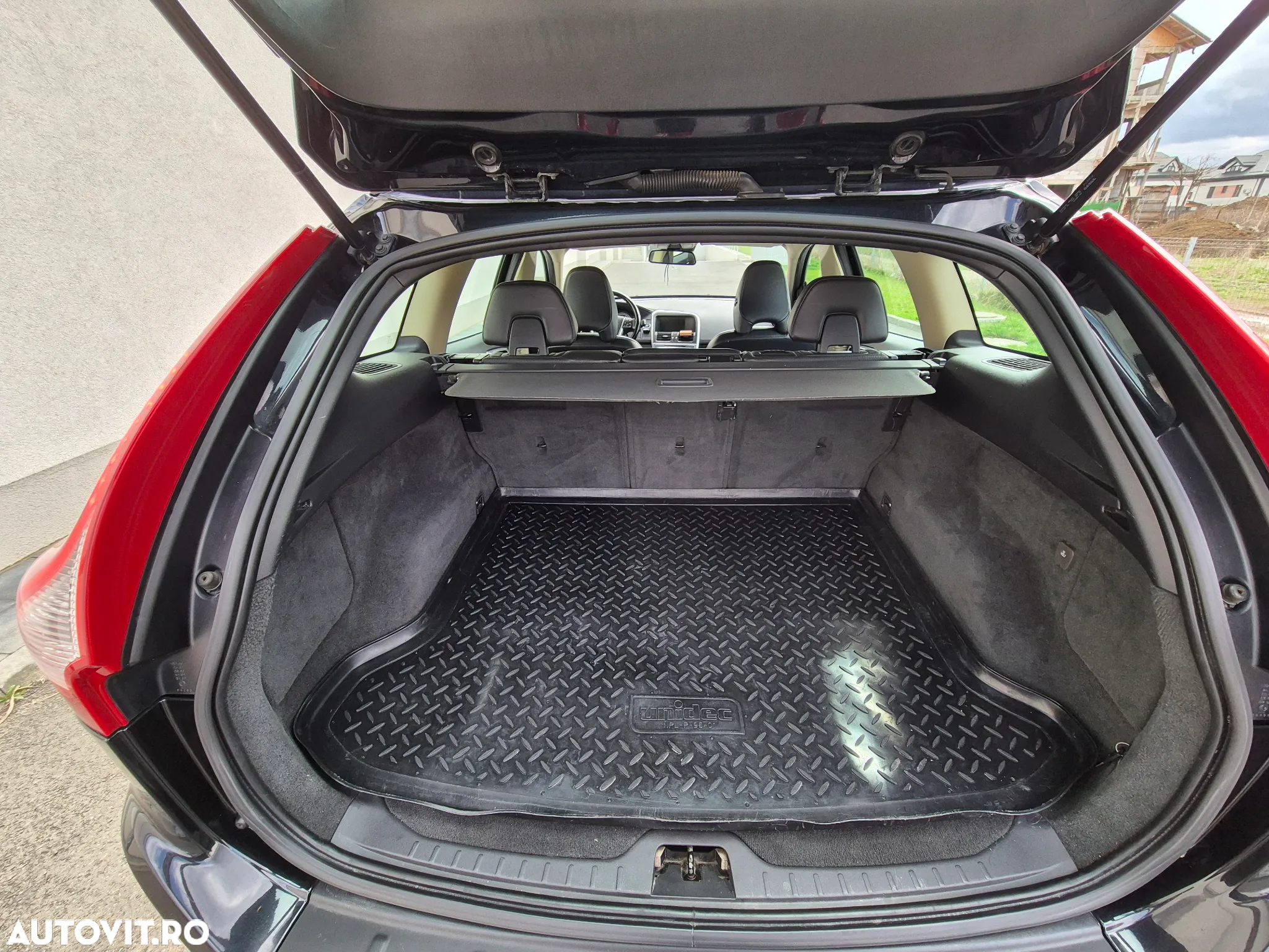 Volvo XC 60 D4 RDesign - 15