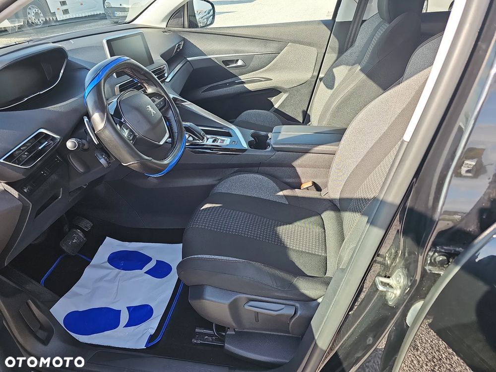 Peugeot 3008 1.5 BlueHDi Active S&S EAT8 - 21