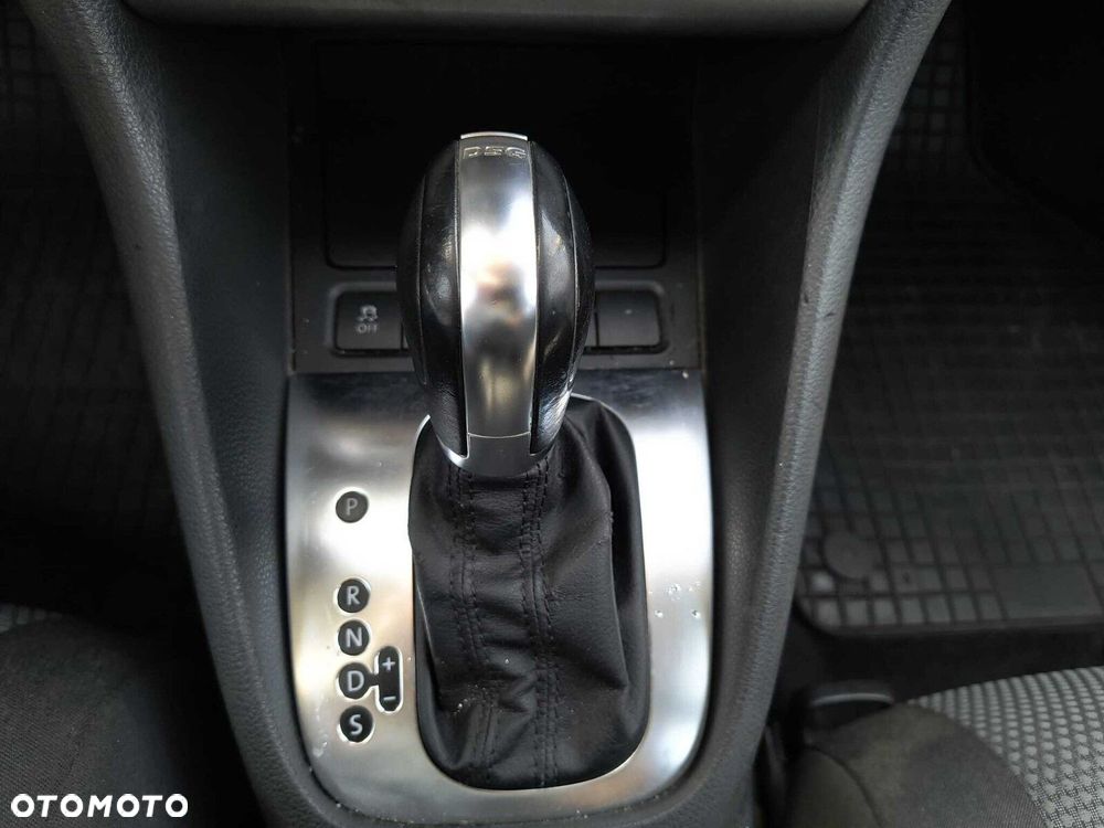 Volkswagen Golf - 21