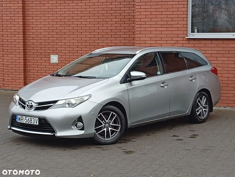 Toyota Auris - 12