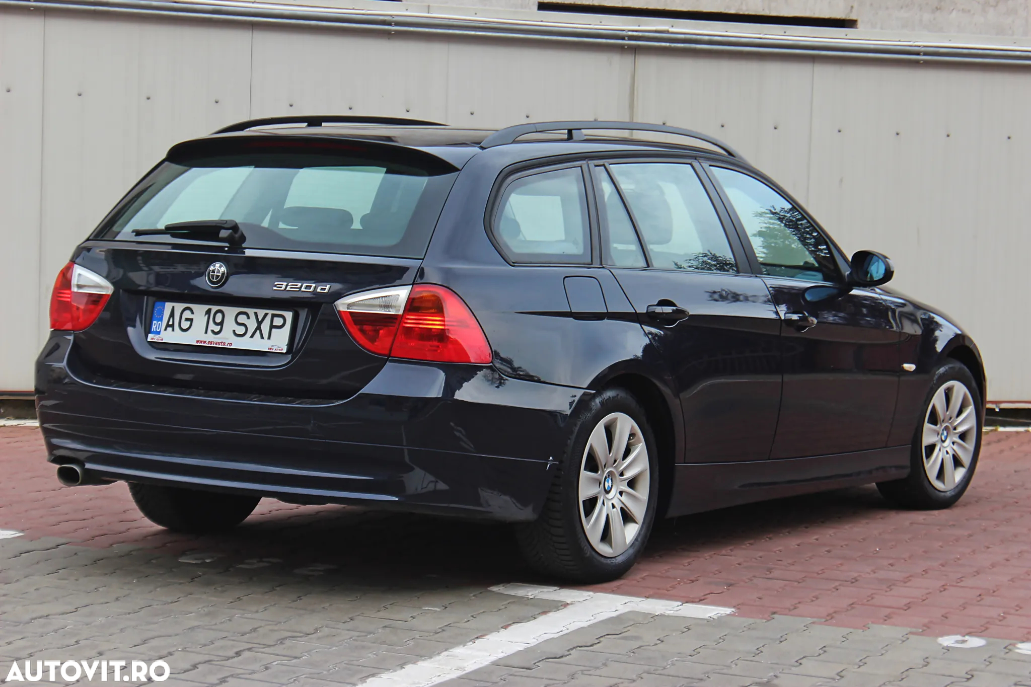 BMW Seria 3 320d DPF Touring - 3