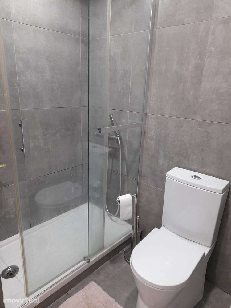 T2 pronto a habitar com boas áreas e localização privilegiada - Grande imagem: 3/6