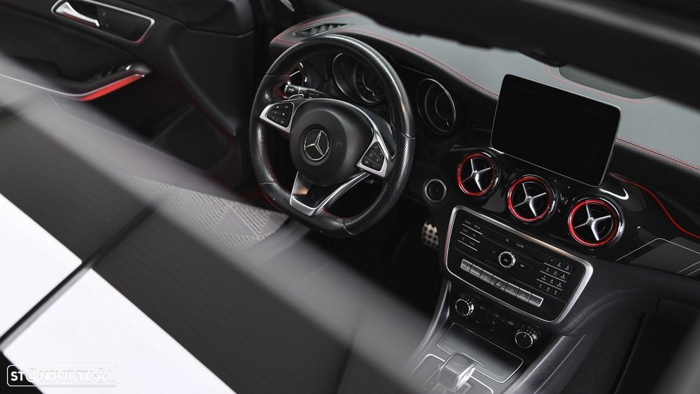Mercedes-Benz CLA 45 AMG 4Matic Speedshift 7G-DCT Night Edition - 54
