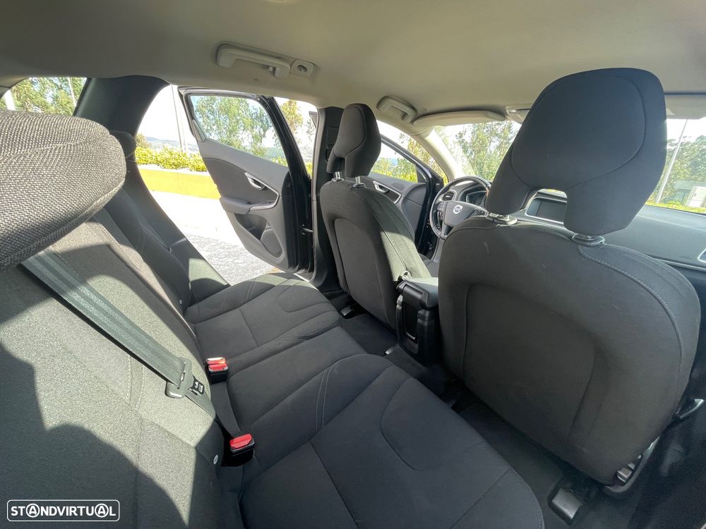 Volvo V40 Cross Country D2 Powershift Kinetic - 13