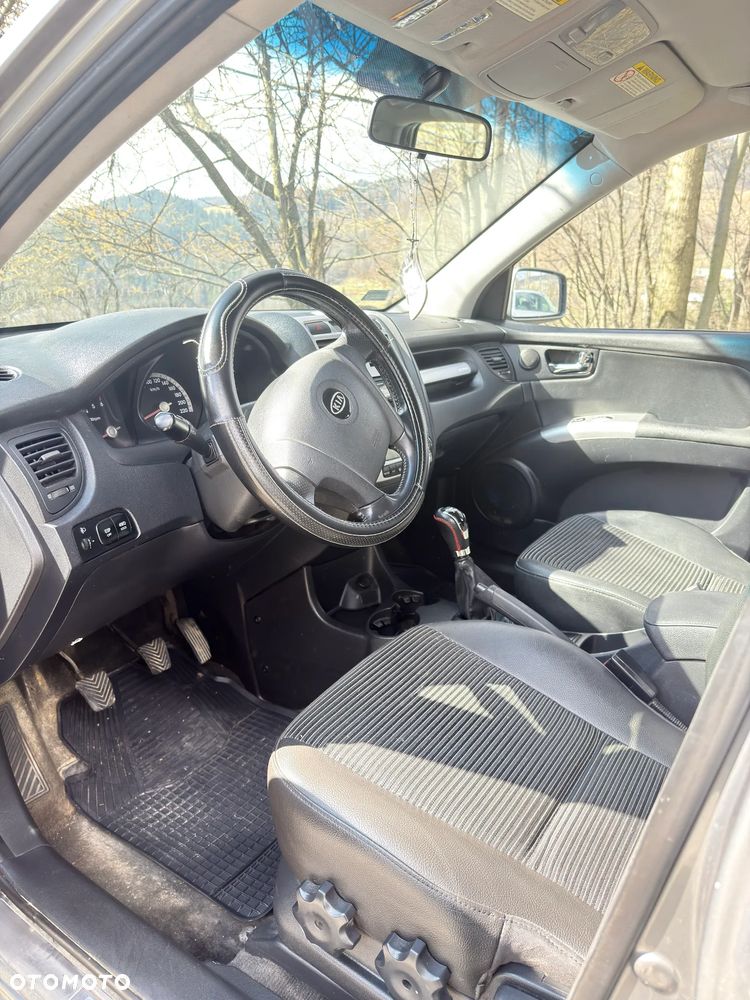 Kia Sportage 2.0 CRDi Tour - 3