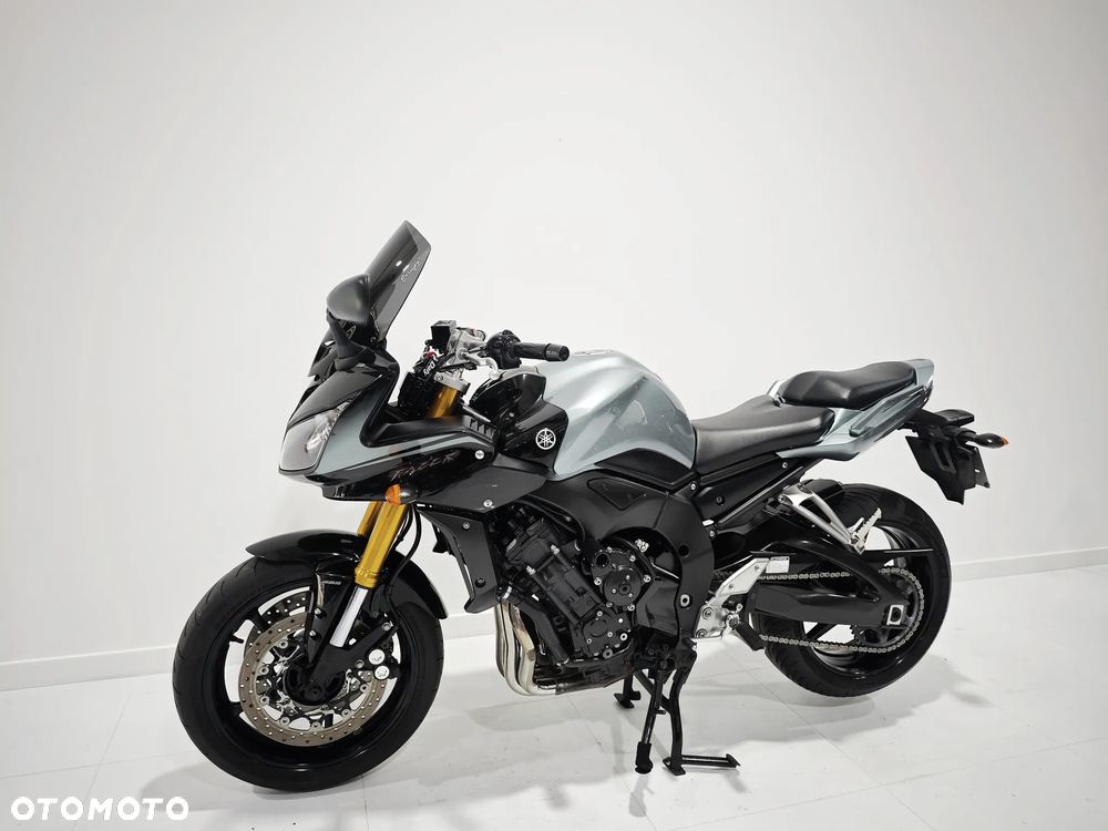 Yamaha FZ - 16