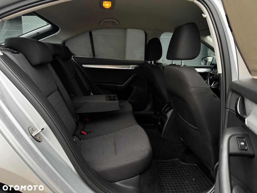 Skoda Octavia 1.4 TSI Ambition - 27