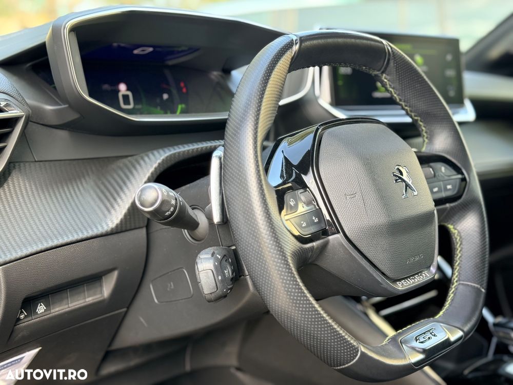 Peugeot 208 PureTech 100 EAT8 GT Pack - 17