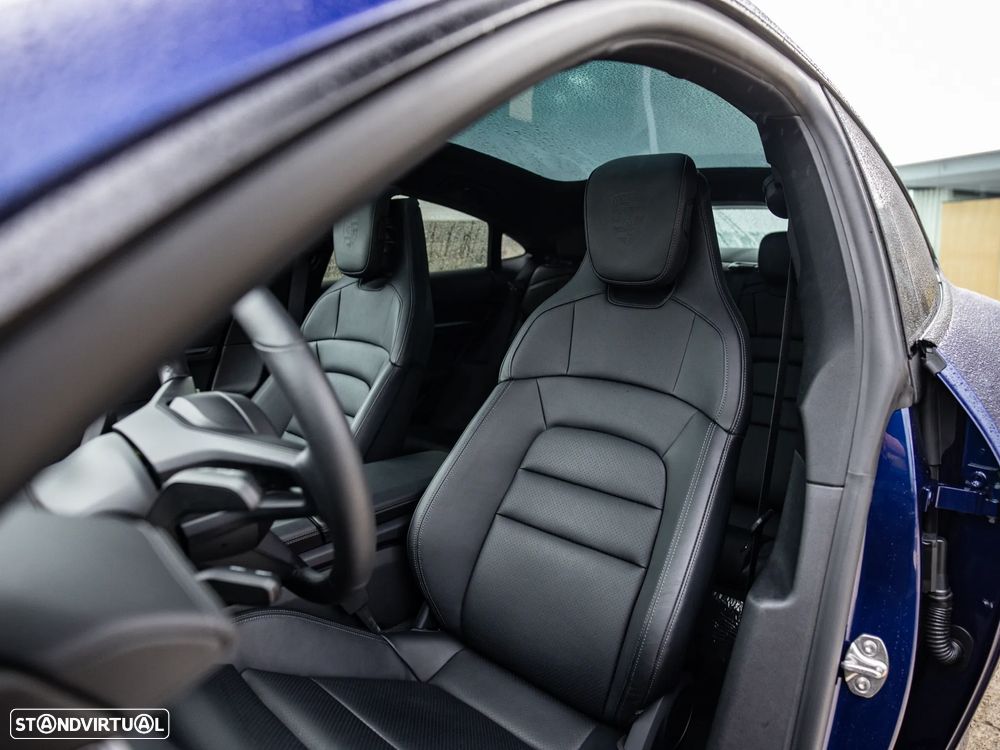 Porsche Taycan 4S - 23